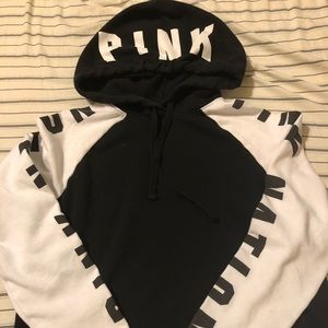 🖤VS Pink Cropped Hoodie.